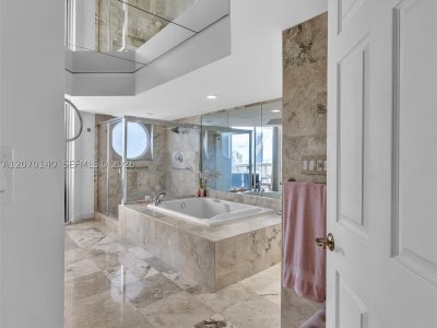 Comprar apartamento en The Landmark 2101