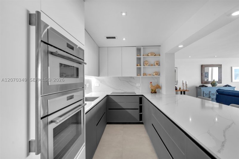 Condo for sale at Island House PB4