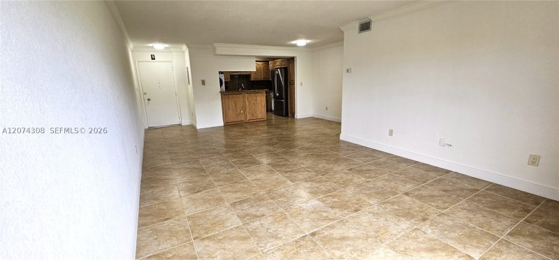 Condo for sale at Valencia Grande Condos 404