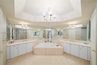 Comprar apartamento en 7000 Williams Island 609