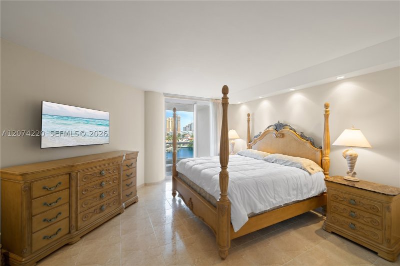 Condo for sale at 7000 Williams Island 609