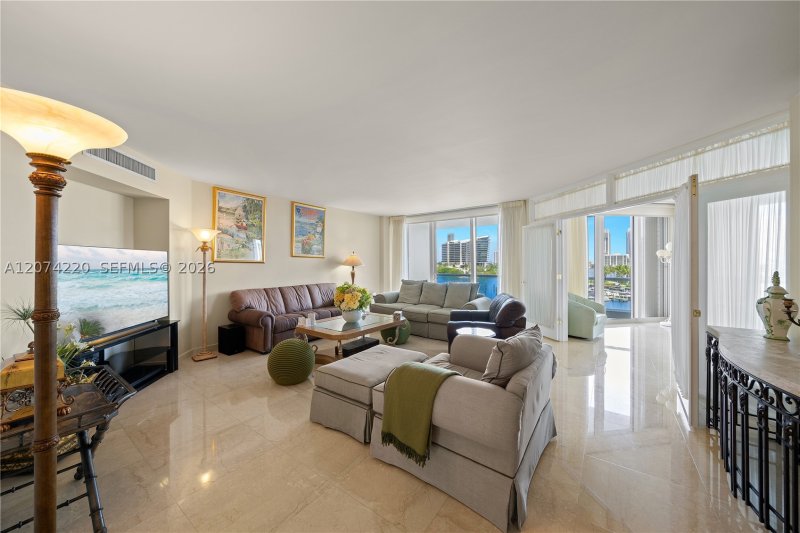 Condo for sale at 7000 Williams Island 609