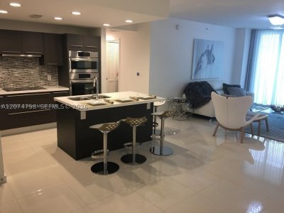 Comprar apartamento no Midtown Doral 707
