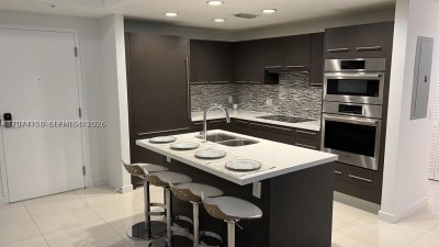 Comprar apartamento no Midtown Doral 707