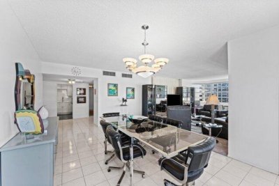 Comprar apartamento no The Hemispheres 18Q