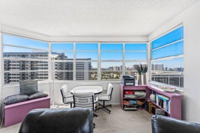 Comprar apartamento no The Hemispheres 18Q