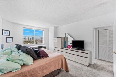 Comprar apartamento no The Hemispheres 18Q