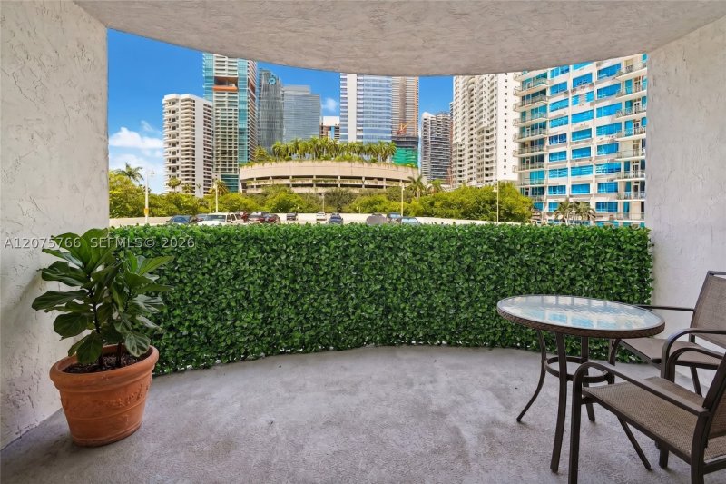 Comprar apartamento en Bayshore Place 206D
