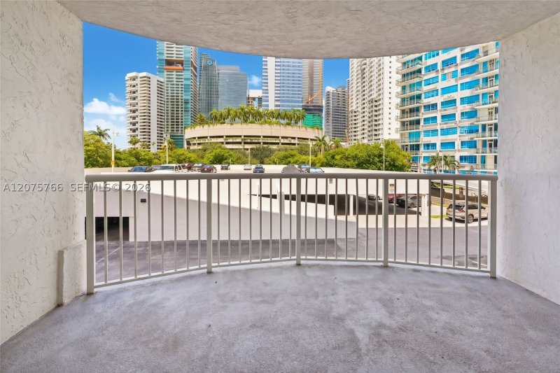 Comprar apartamento en Bayshore Place 206D