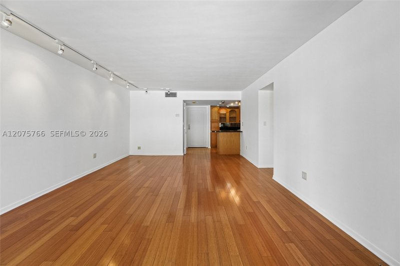 Comprar apartamento en Bayshore Place 206D