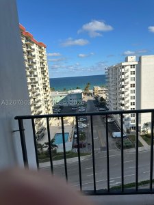 Aluguel de apartamento no Trafalgar Towers 1008