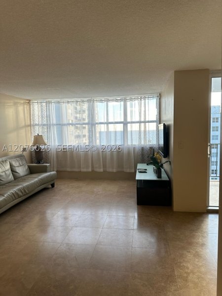 Apartment for rent at Trafalgar Towers 1008