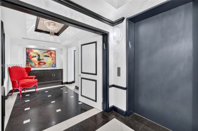 Comprar apartamento no Atlantic Three at The Point 403