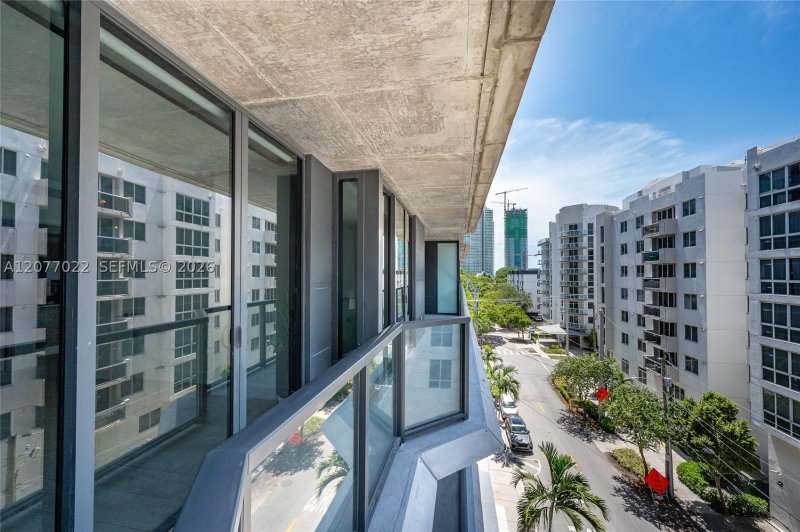 Apartment for rent at Cassa Brickell 602