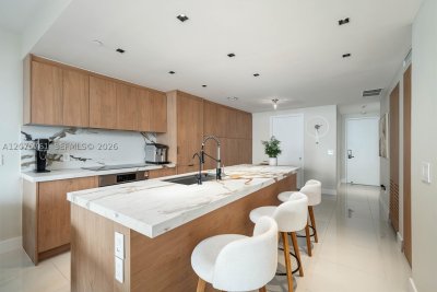 Comprar apartamento no Paraiso Bay Miami 1203