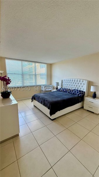Condo for sale at The Wave Condo 1231