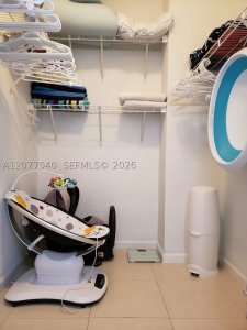 Comprar apartamento no The Wave Condo 1231