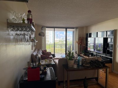 Comprar apartamento no Brickell Key Two 910