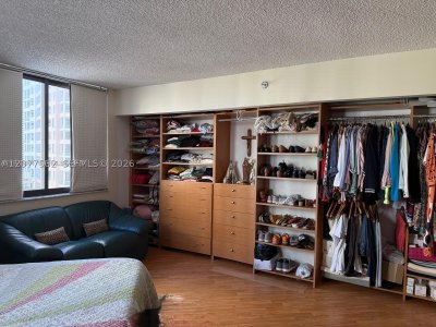 Comprar apartamento no Brickell Key Two 910