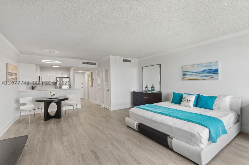 Apartment for rent at The Wave Condo 1527