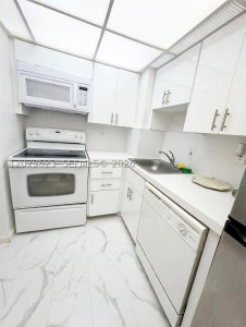 Aluguel de apartamento no Triton Towers 1734