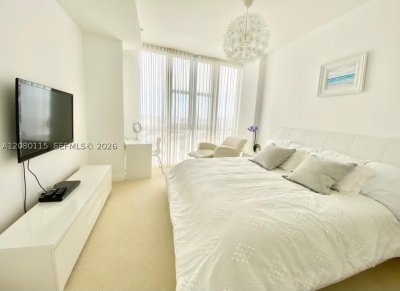 Aluguel de apartamento no Trump Royale 3609A