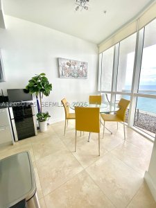 Aluguel de apartamento no Trump Royale 3609A