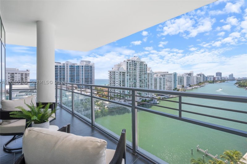 Condo for sale at Aqua Allison Island PH11A