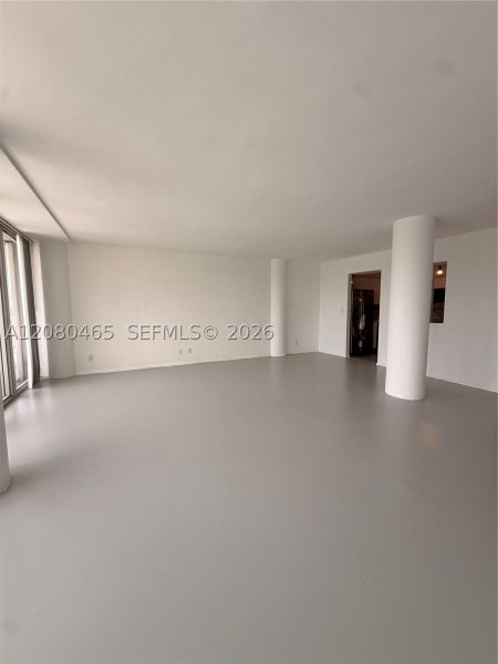 Apartment for rent at King Cole 722