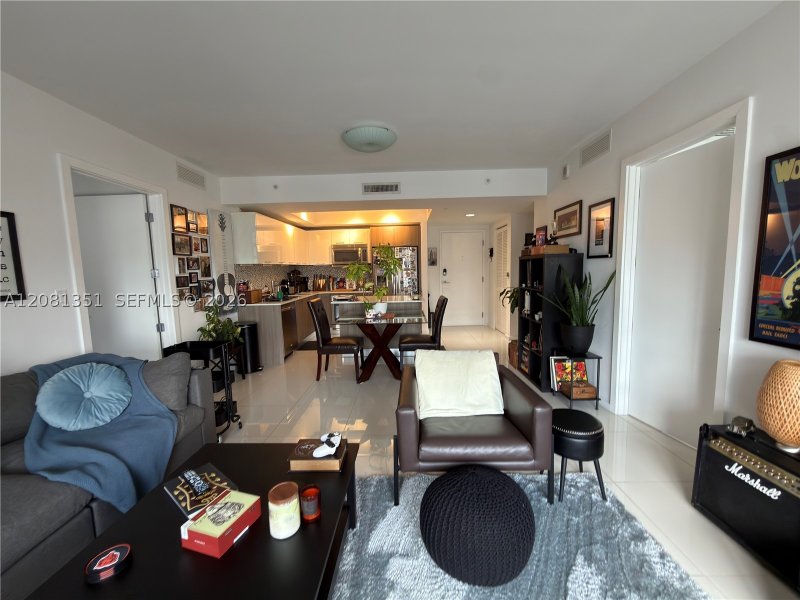 Apartment for rent at 5252 Paseo Doral 1409