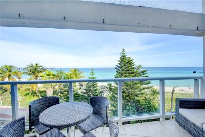 Comprar apartamento no Castle Beach Club P2