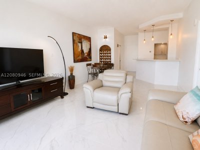 Aluguel de apartamento no The Collins Condo PH04