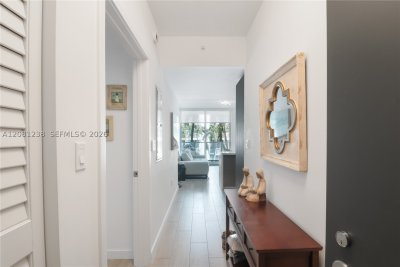 Comprar apartamento no Le Parc at Brickell 512