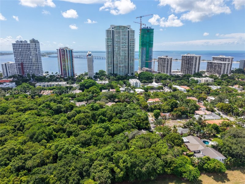 Comprar apartamento no Le Parc at Brickell 512