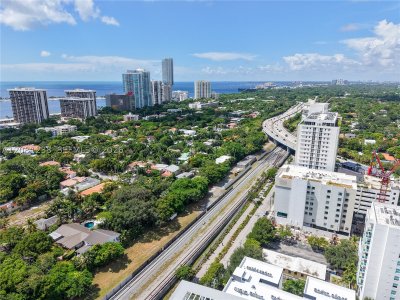 Comprar apartamento no Le Parc at Brickell 512