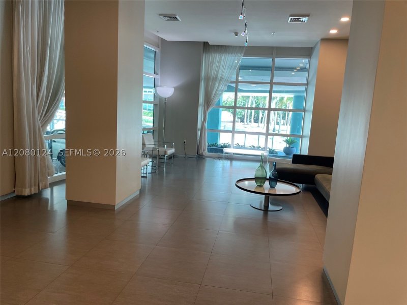 Condo for sale at Quantum 511