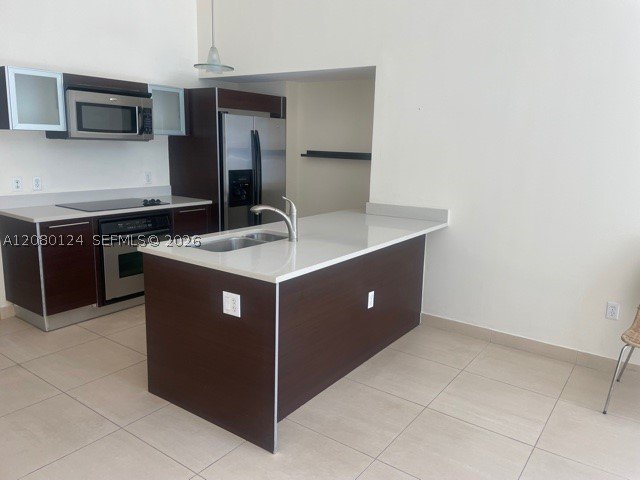 Condo for sale at Quantum 511