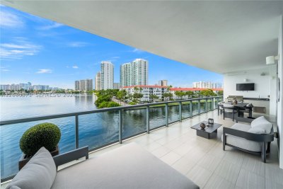 Comprar apartamento no Echo Aventura 312
