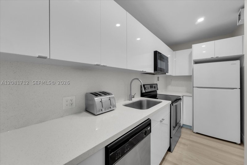 Apartment for rent at Mirador North Tower PH28
