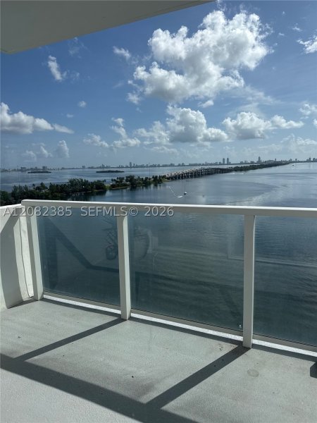 Apartment for rent at Bay Park Towers 1211