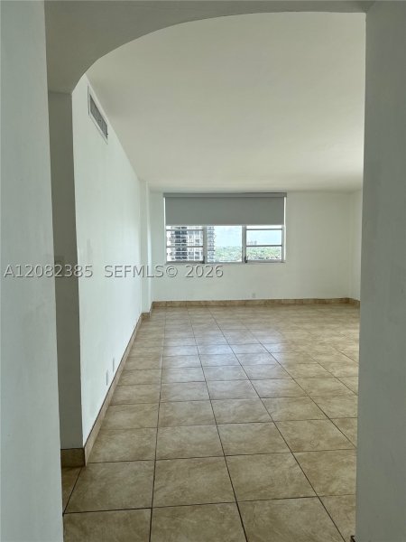 Apartment for rent at Bay Park Towers 1211