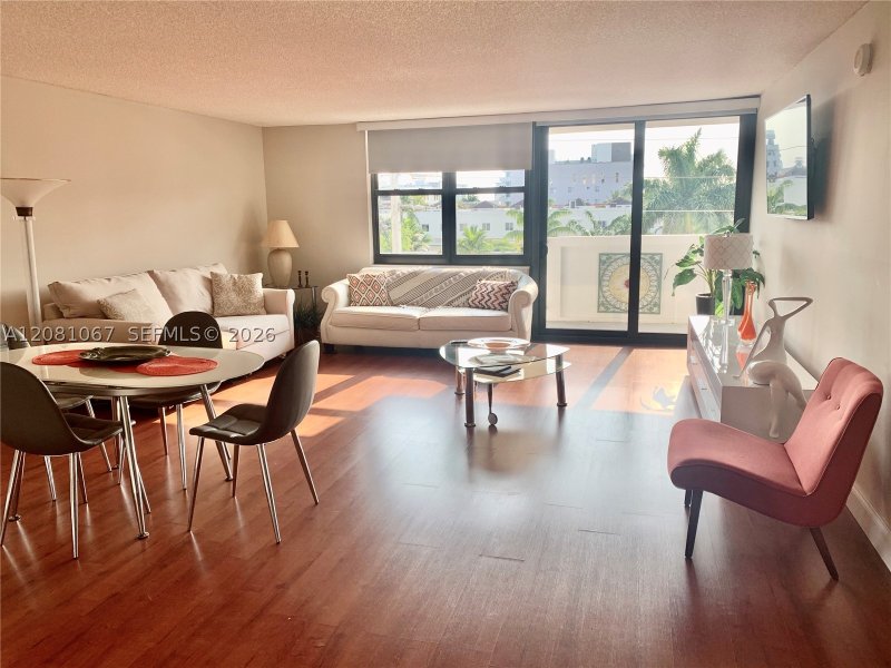 Condo for sale at The Belmont 401