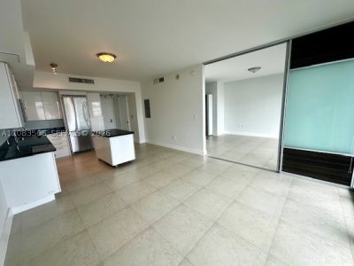 Aluguel de apartamento no Mint at Riverfront 1107