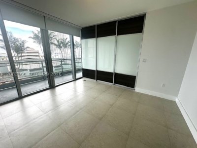 Aluguel de apartamento no Mint at Riverfront 1107