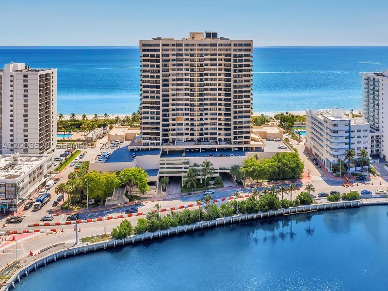 Condo for sale at Club Atlantis 1604