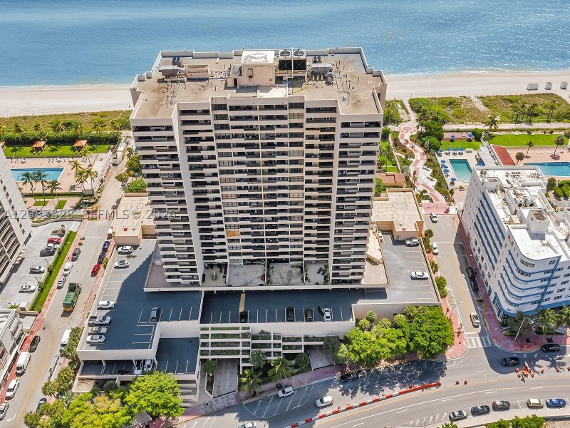Condo for sale at Club Atlantis 1604