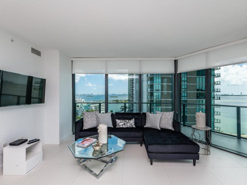 Apartment for rent at Paraiso Bayviews 1506