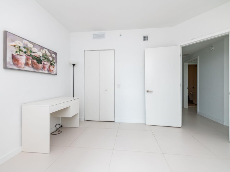 Apartment for rent at Paraiso Bayviews 1506