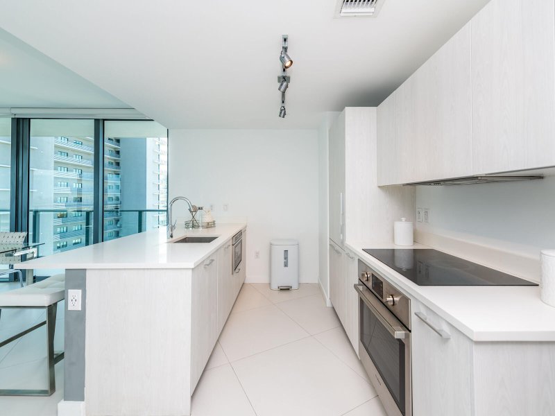Apartment for rent at Paraiso Bayviews 1506