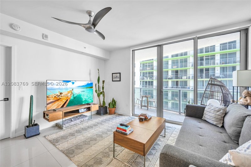 Condo for sale at Aria on The Bay 2902